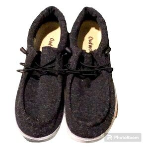 Size 9 Outwoods black loafers